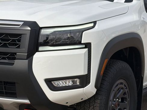 New 2026 Nissan Frontier PRO-4X w/ Pro-4x Convenience Package image 4