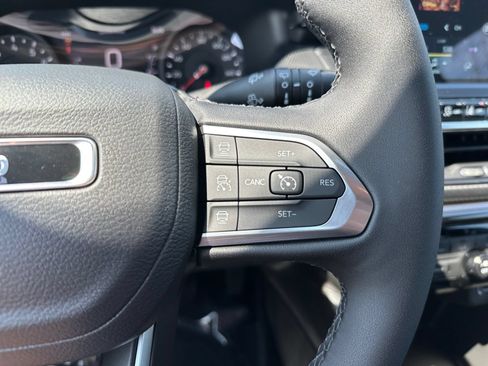 New 2025 Jeep Compass Limited w/ Sun & Sound Group AWD/4WD image 19