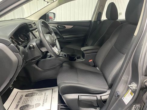 Used 2020 Nissan Rogue Sport S image 5