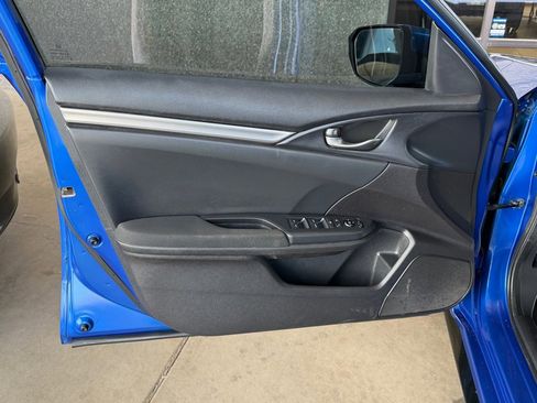 Used 2018 Honda Civic Sport image 16