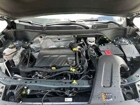 Certified 2025 Chevrolet Trax LT FWD image 13