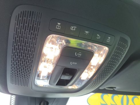 Used 2022 Mercedes-Benz GLB 250 image 19