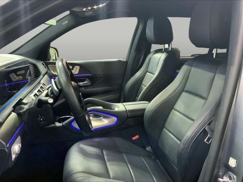 Used 2025 Mercedes-Benz GLS 450 4MATIC image 8