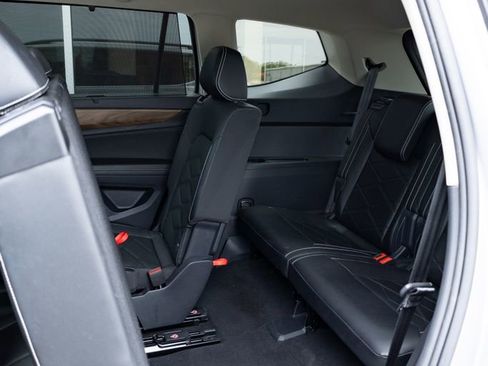 Used 2025 Volkswagen Atlas SE FWD image 22