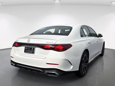 New 2026 Mercedes-Benz E 350 4MATIC Sedan image 7