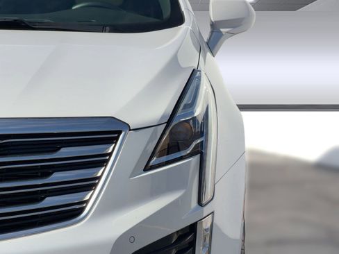 Used 2019 Cadillac XT5 Premium Luxury image 9