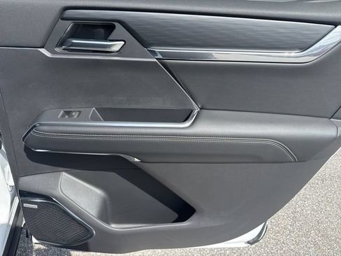 New 2026 GMC Acadia Elevation w/ LPO, Floor Liner Package AWD/4WD image 25