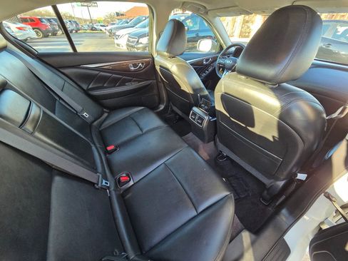 Used 2019 INFINITI Q50 Luxe image 16