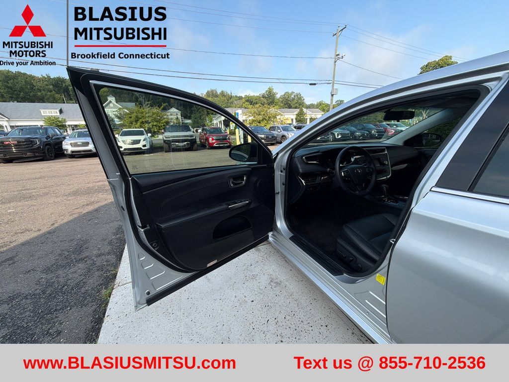 Used 2013 Toyota Avalon XLE FWD image 14