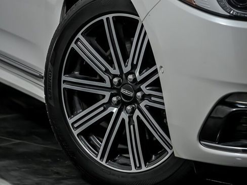 Used 2018 Lincoln Continental Reserve FWD image 3