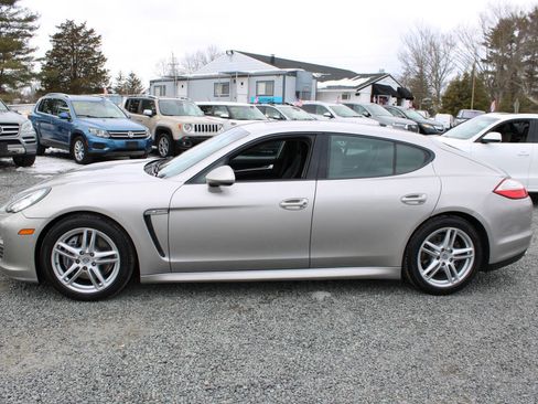Used 2011 Porsche Panamera image 10