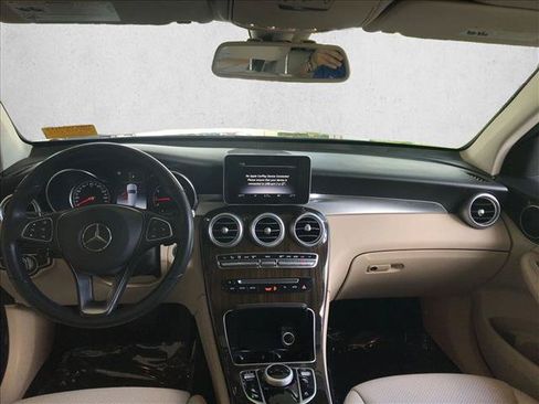 Used 2018 Mercedes-Benz GLC 300 image 10