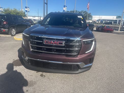 Used 2025 GMC Acadia Elevation image 7