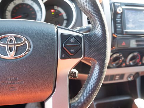 Used 2015 Toyota Tacoma 4x4 Double Cab w/ TRD Sport Package image 7