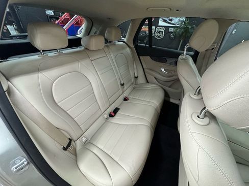 Used 2021 Mercedes-Benz GLC 300 4MATIC image 18
