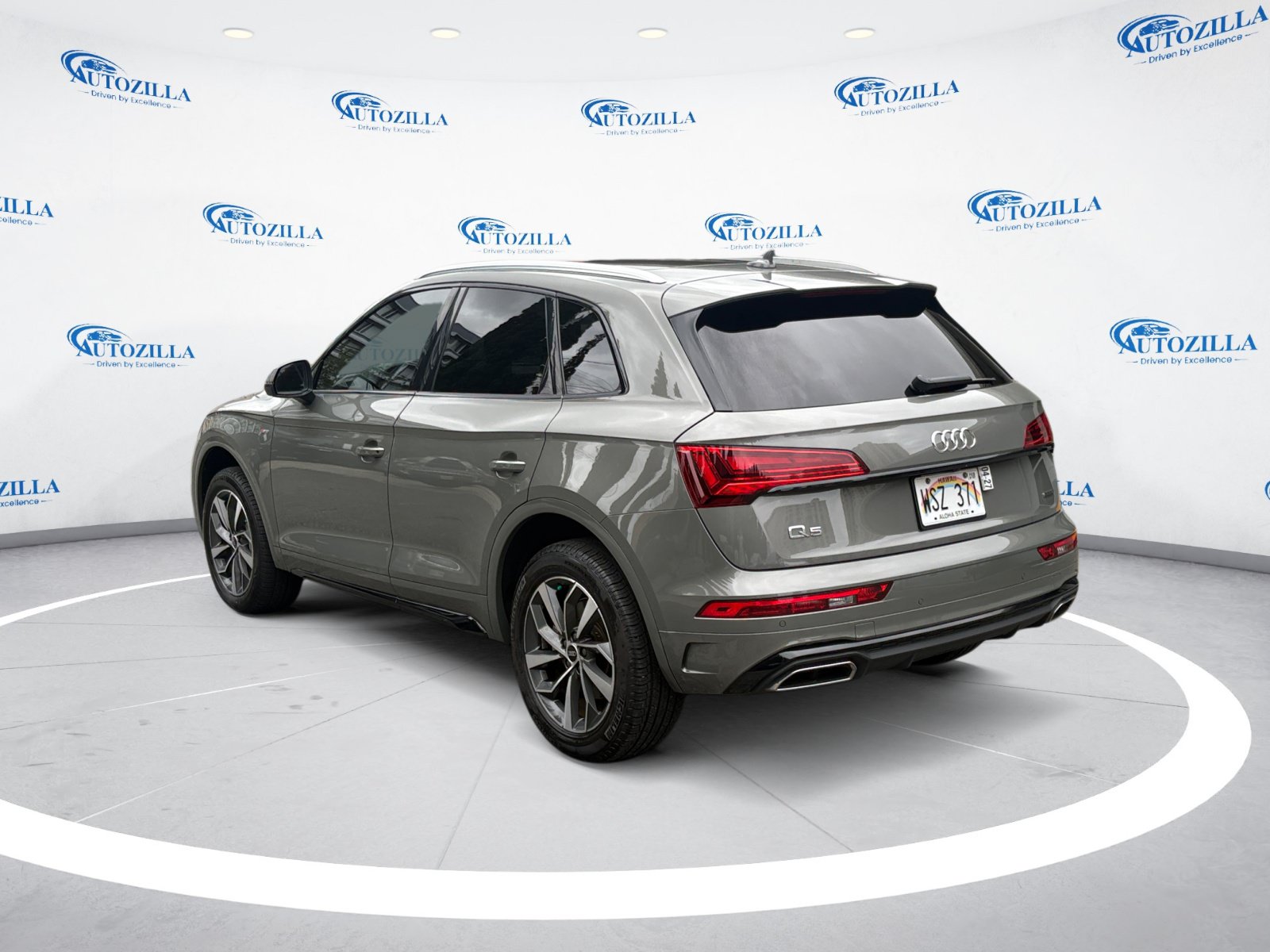 Used 2023 Audi Q5 2.0T Premium Plus AWD/4WD image 3