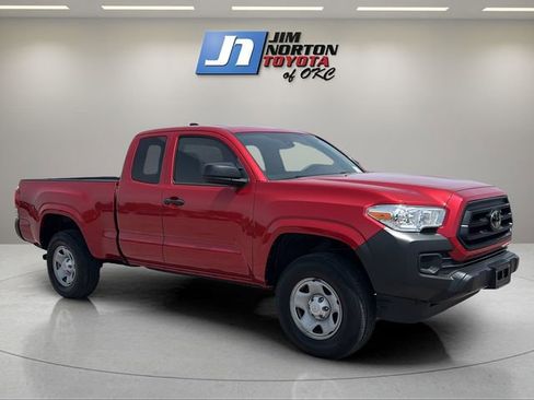 Used 2022 Toyota Tacoma SR RWD image 3