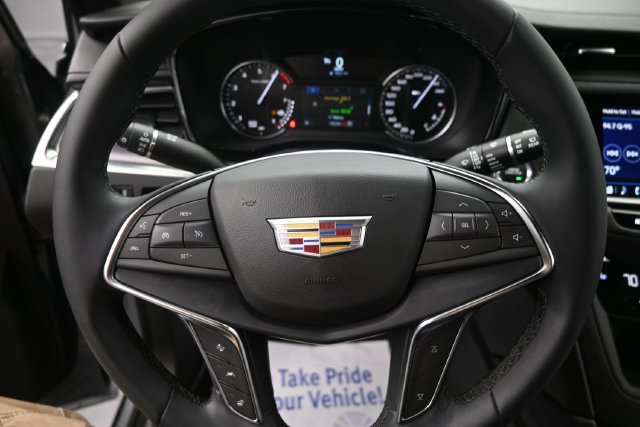 Used 2025 Cadillac XT5 Luxury w/ LPO, Floor Liner Package AWD/4WD image 25