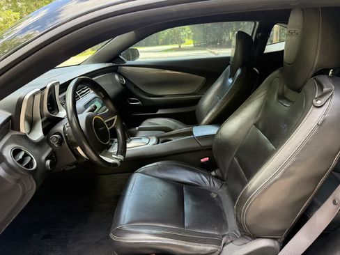 Used 2010 Chevrolet Camaro SS w/ RS Package RWD image 9