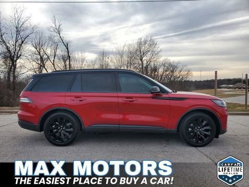 Used 2025 Lincoln Aviator Reserve w/ Luxury Package image 3