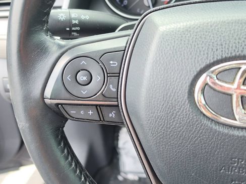 Used 2021 Toyota Camry SE FWD image 17