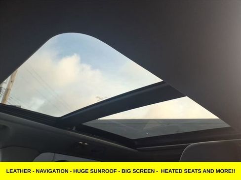 Used 2023 Ford Explorer XLT w/ Equipment Group 202A image 17