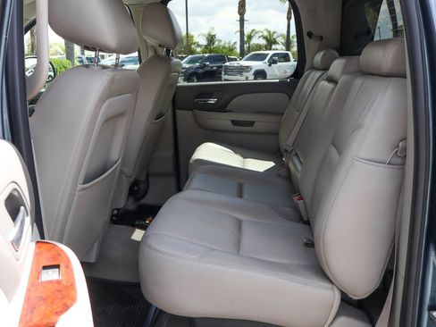 Used 2011 Chevrolet Avalanche LT RWD image 41