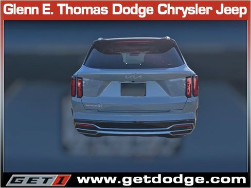 Used 2023 Kia Sorento SX image 8