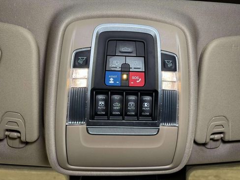 Used 2021 RAM 1500 Laramie image 13