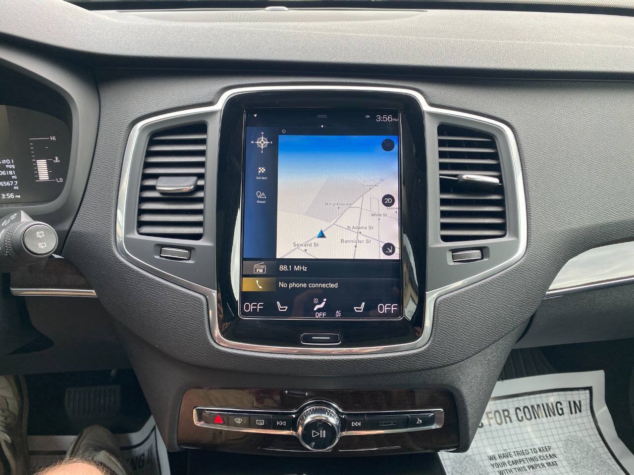 Used 2019 Volvo XC90 T5 Momentum w/ Protection Package Premier AWD/4WD image 15