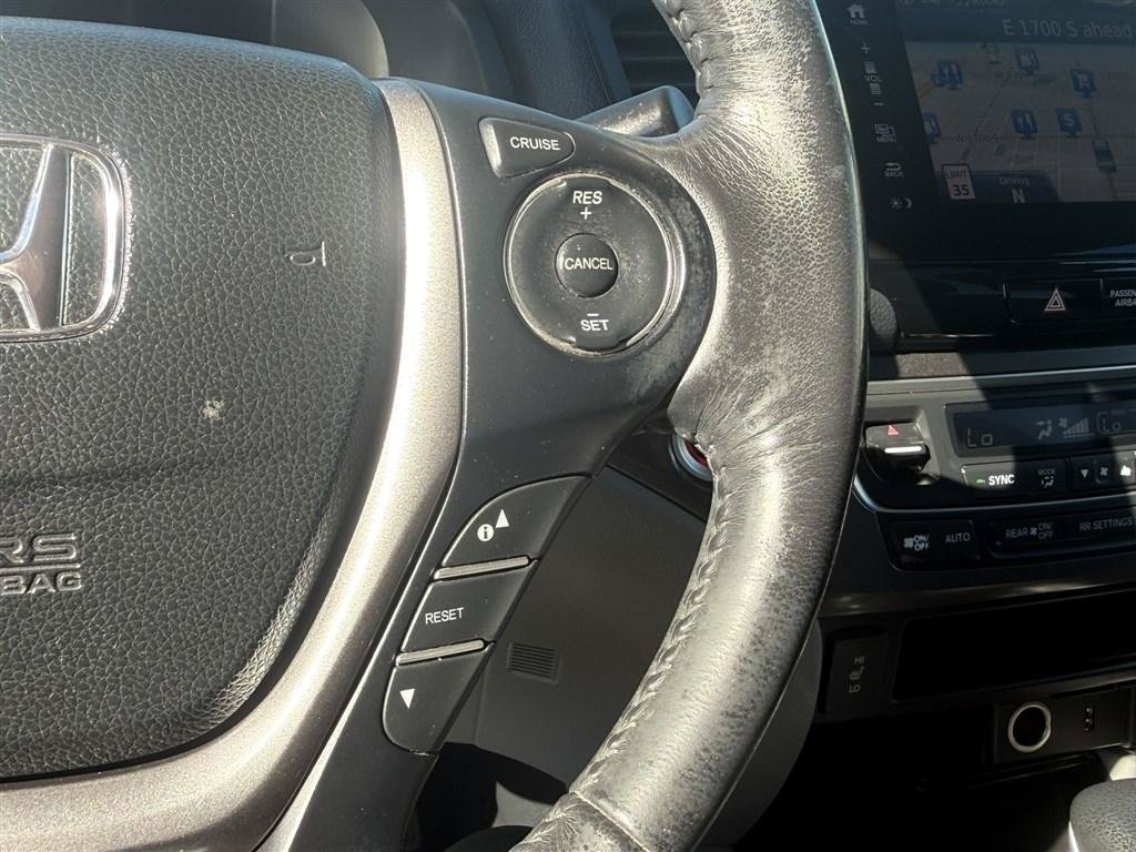 Used 2017 Honda Ridgeline RTL-T image 32