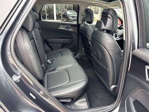 Used 2025 Kia Sportage EX w/ Premium Package image 11