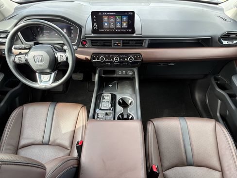 Certified 2025 Honda Pilot Elite image 2