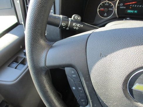 Used 2024 Chevrolet Express 2500 w/ Driver Convenience Package image 15