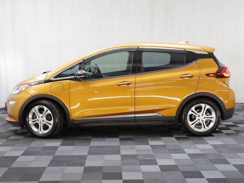Used 2017 Chevrolet Bolt LT image 4