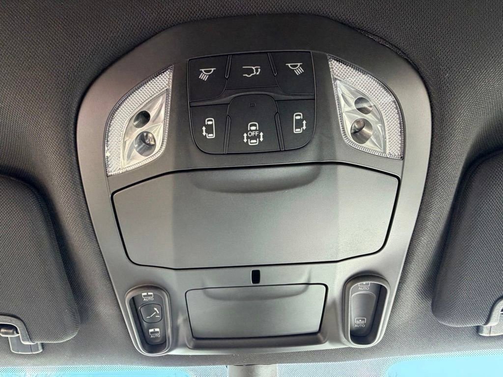 New 2026 Chrysler Pacifica Select w/ S Appearance Package FWD image 29