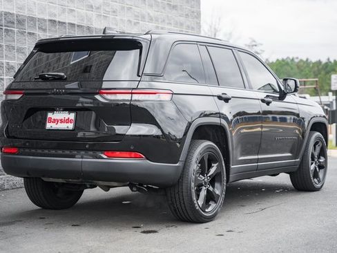 Used 2022 Jeep Grand Cherokee Altitude image 6