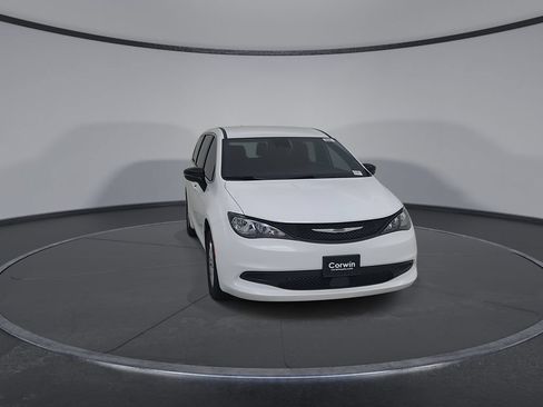 New 2027 Chrysler Pacifica LX FWD image 4