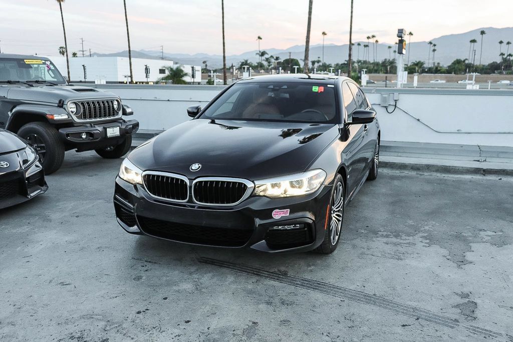 Used 2020 BMW 530e w/ M Sport Package RWD image 4