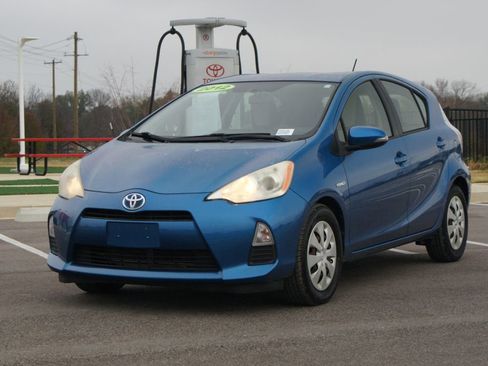 Used 2012 Toyota Prius C One image 13