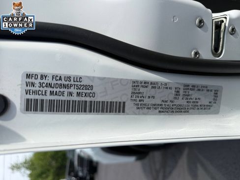 Used 2023 Jeep Compass Latitude AWD/4WD image 31