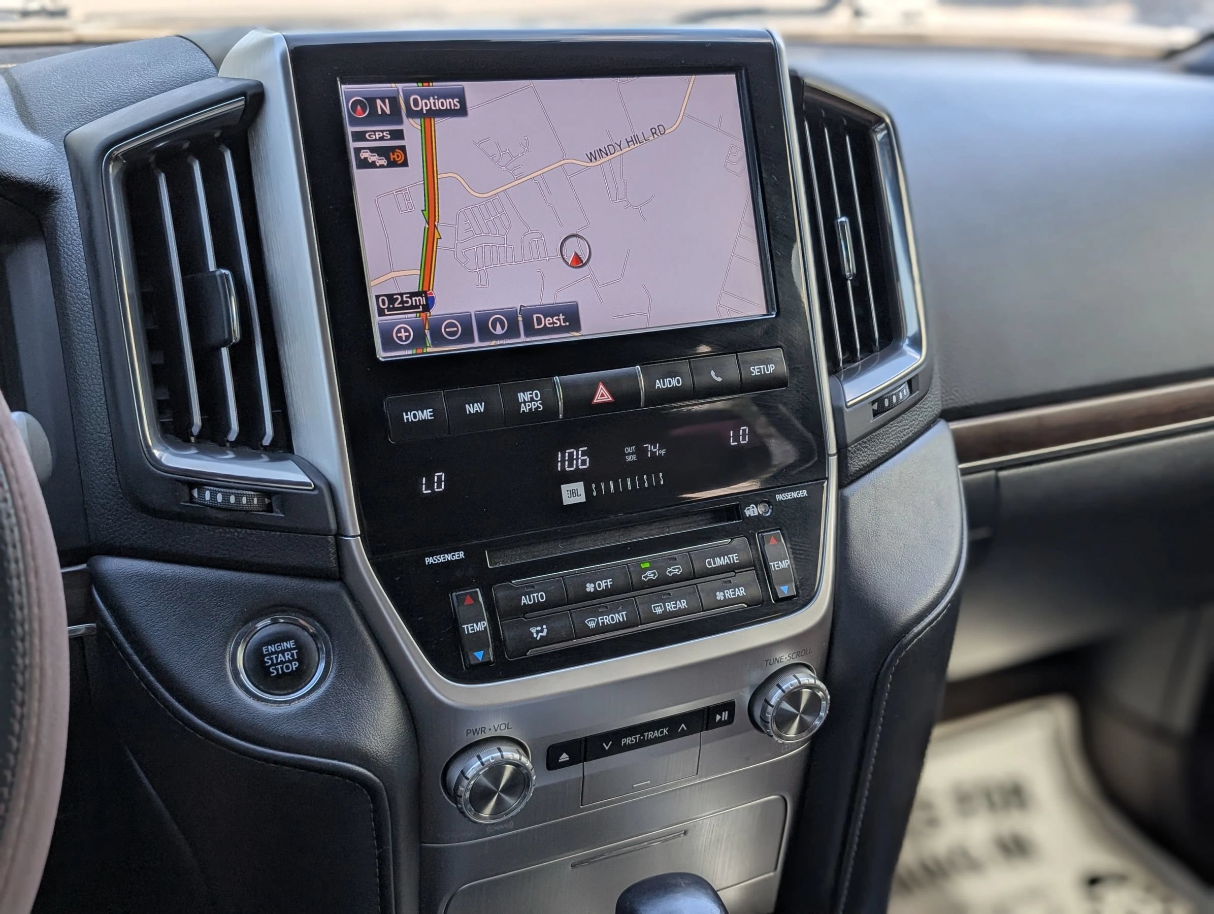 Used 2018 Toyota Land Cruiser AWD/4WD image 32