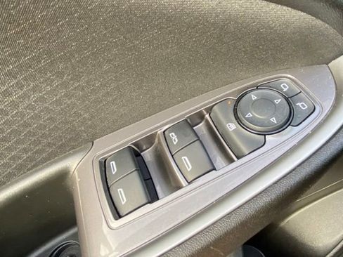 Used 2025 Chevrolet Malibu LT FWD image 17