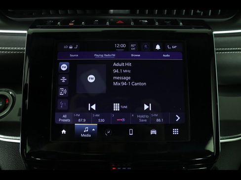 Used 2022 Jeep Grand Cherokee Altitude image 24