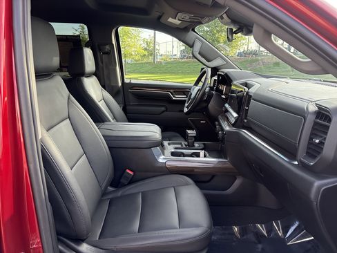 Used 2024 Chevrolet Silverado 1500 RST w/ Convenience Package II AWD/4WD image 23