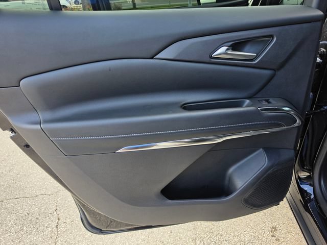 Used 2026 Chevrolet Traverse LT FWD image 21