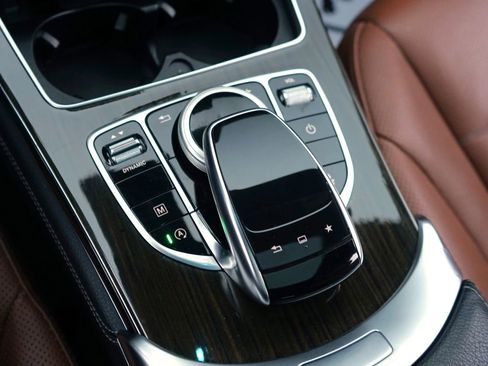 Used 2016 Mercedes-Benz GLC 300 4MATIC image 27