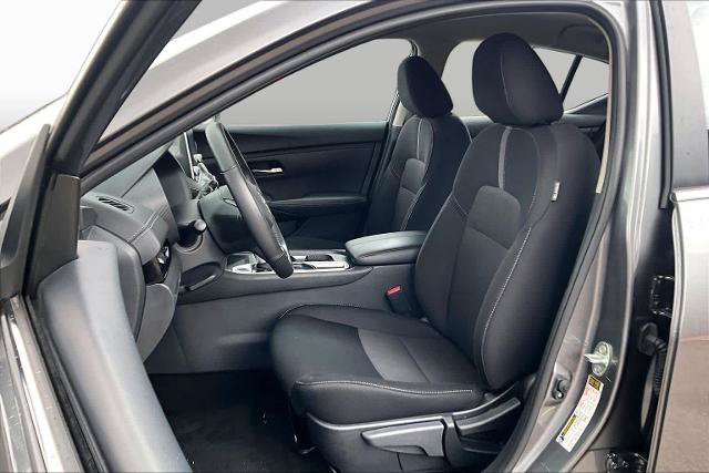 Certified 2025 Nissan Sentra SV w/ All-Weather Package FWD image 8