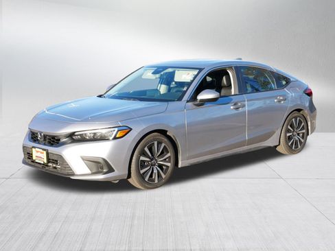 Used 2024 Honda Civic EX-L image 3