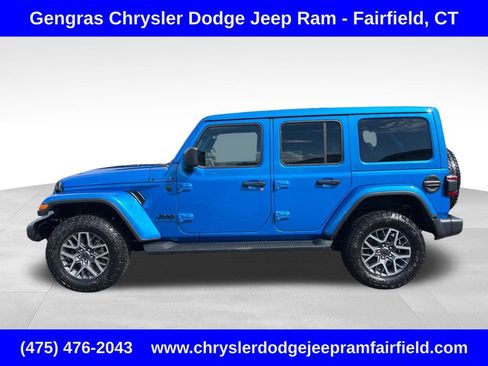 Certified 2025 Jeep Wrangler Unlimited Sahara AWD/4WD image 4